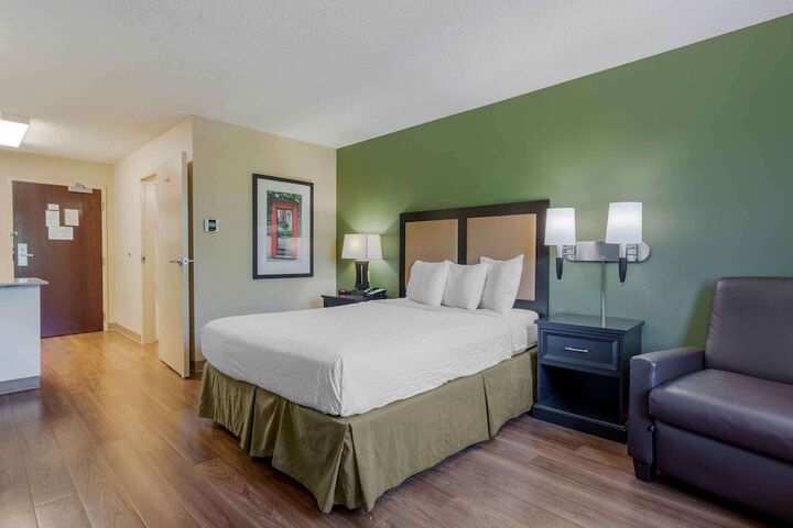 Room 21 of 25