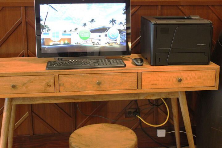Business Center 22 of 23