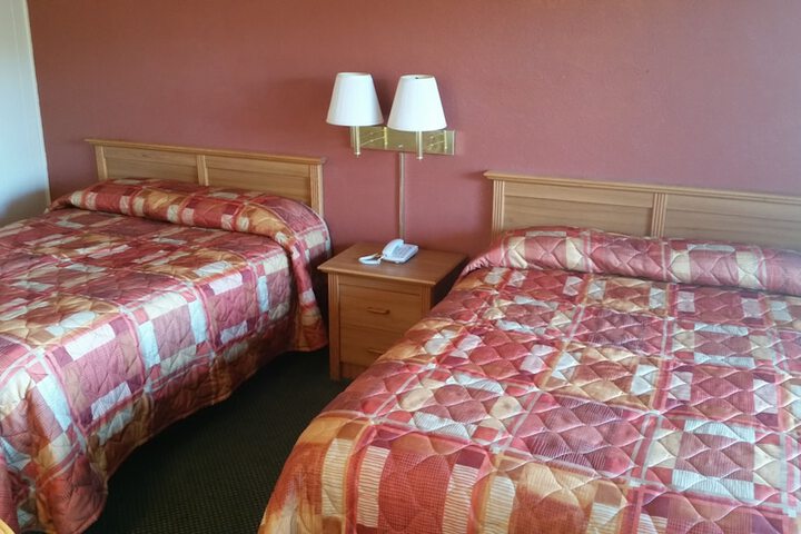 Room 9 of 15