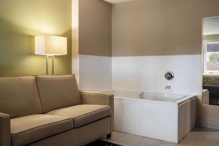 Baymont by Wyndham Georgetown / Lexington North