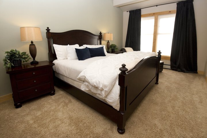 Room 42 of 190