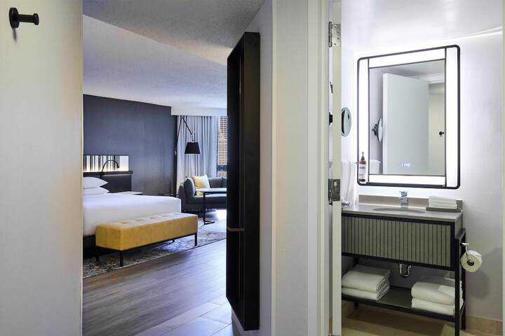 Hyatt Regency Chicago