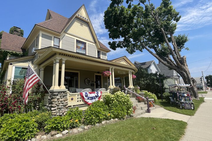 Secrets on Main Bed & Breakfast