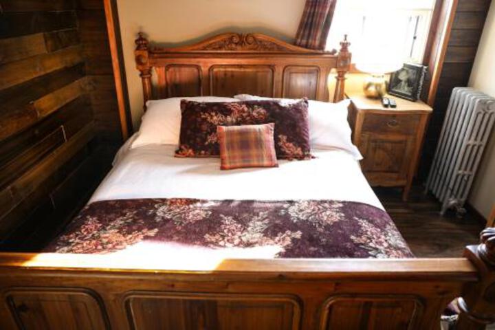 THE COCHRANE ROCKYVIEW HOTEL
