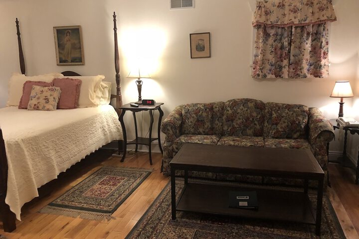 Room 28 of 62