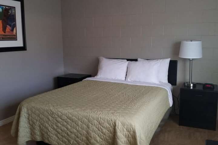 Room 52 of 55
