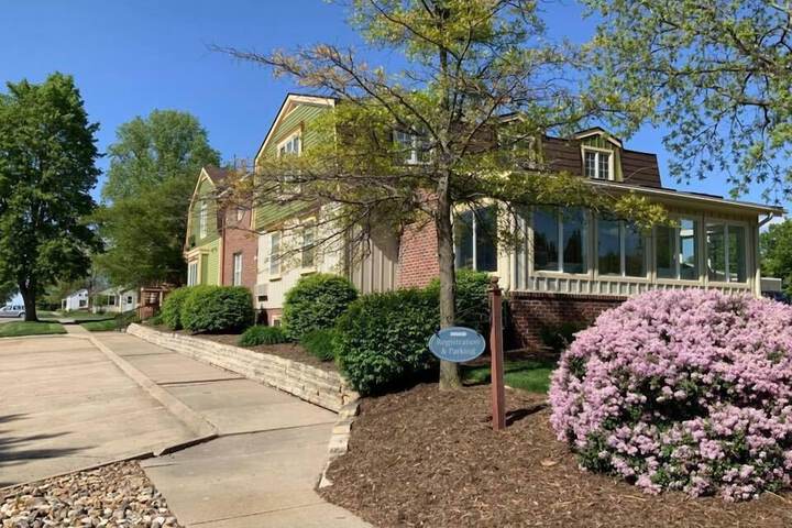 Strawtown Inn & Events