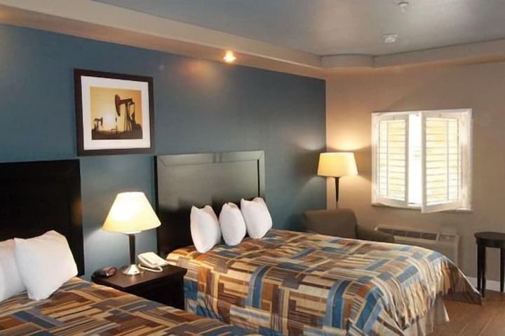 Room 17 of 49