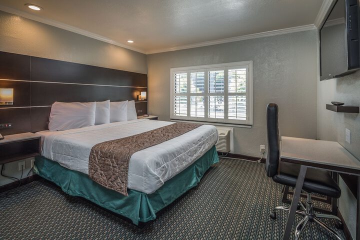 Room 19 of 21