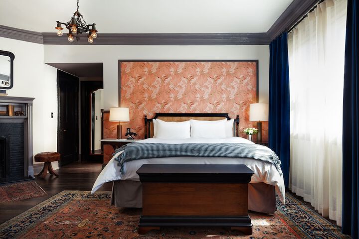 Room 8 of 27