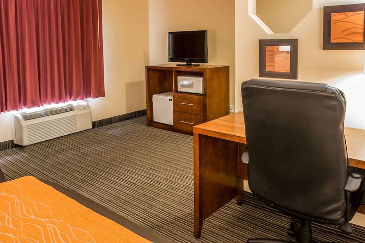 Room 26 of 70
