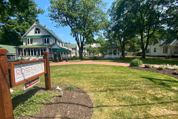 Rosemont Inn Resort B & B