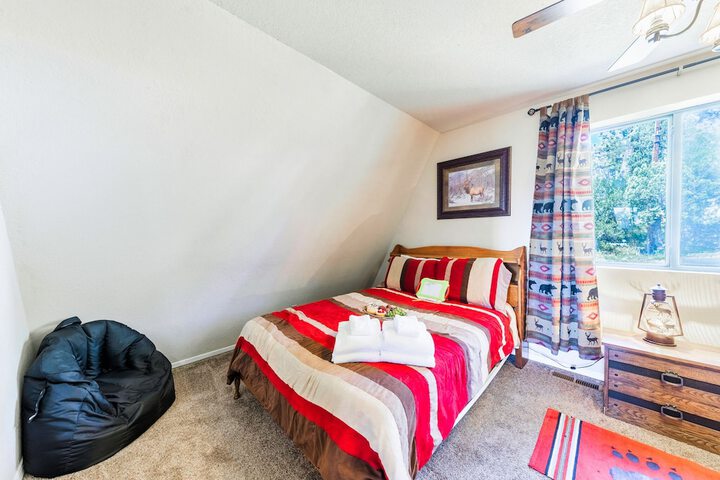 Room 10 of 28