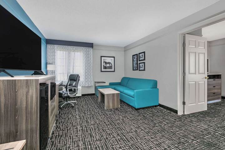 Room 16 of 34