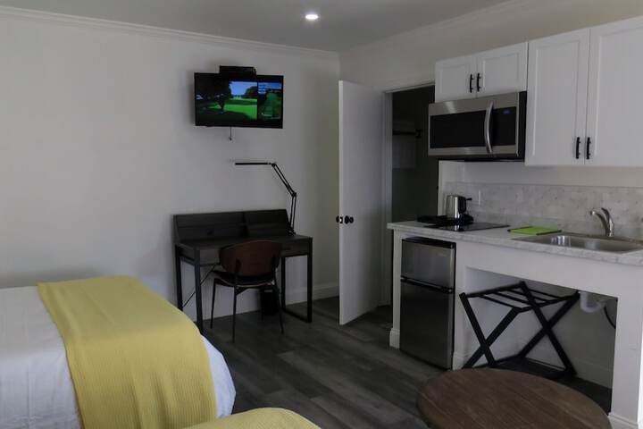 Room 26 of 103