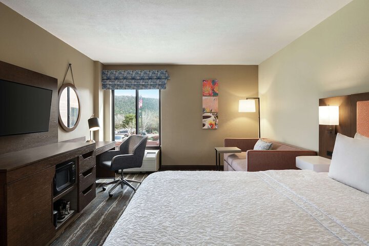 Room 22 of 34