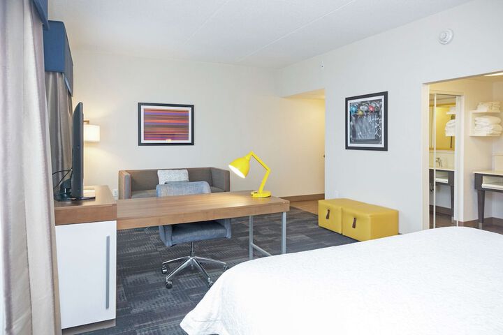 Room 25 of 44