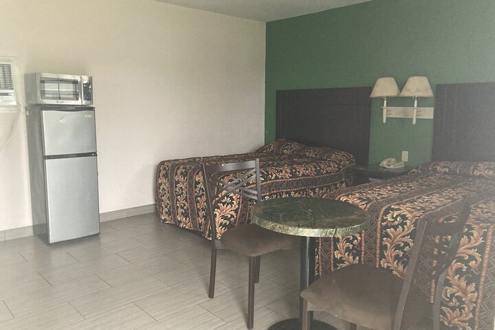 Room 12 of 20