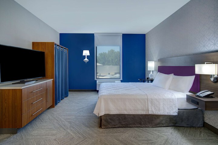 Room 14 of 50