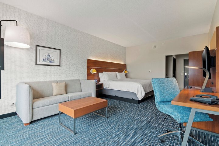 Room 15 of 33