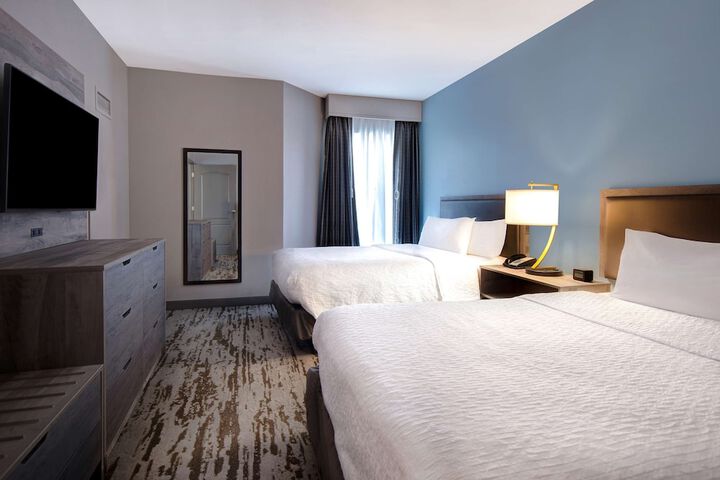 Room 42 of 66