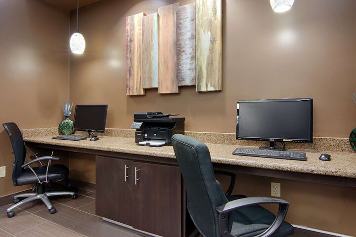 Business Center 20 of 20