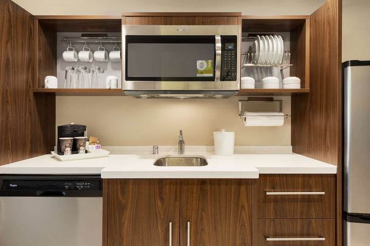 Home2 Suites by Hilton Menomonee Falls Milwaukee