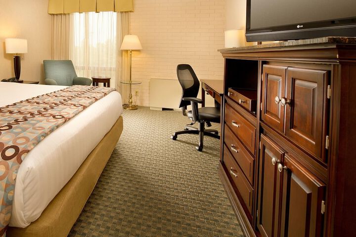 Room 15 of 28