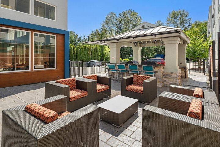 Hampton Inn & Suites Seattle-North / Lynnwood