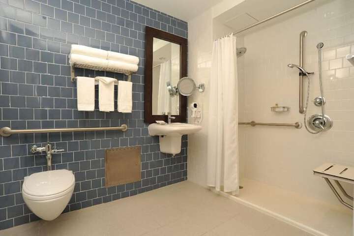Room 14 of 41