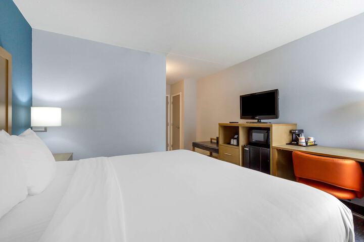 Room 22 of 65