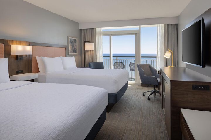 Hampton Inn & Suites Myrtle Beach / Oceanfront