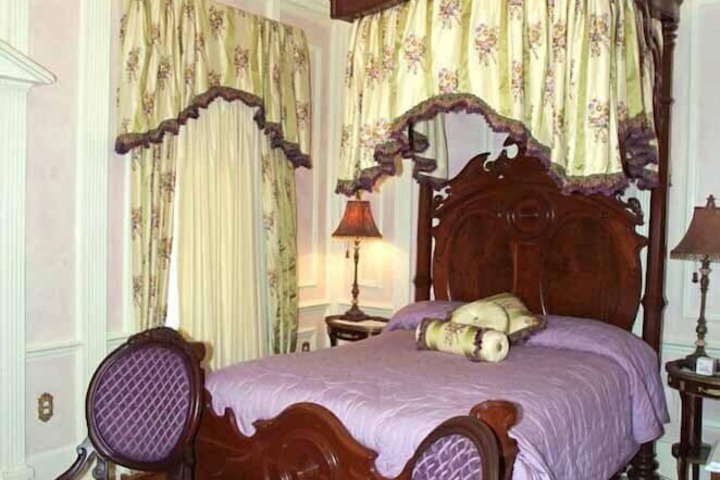 Room 26 of 34