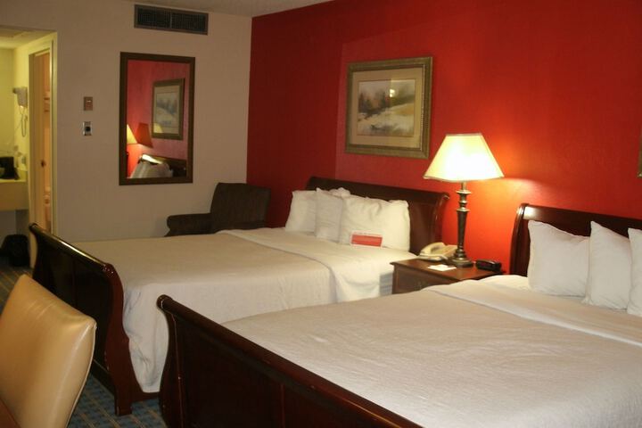 Room 6 of 27