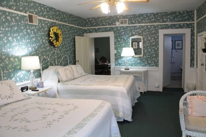 Room 25 of 67