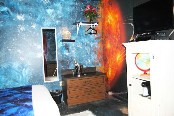 Room 12 of 51