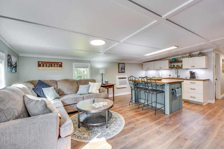 Cozy Clarkesville Getaway w / Fire Pit!