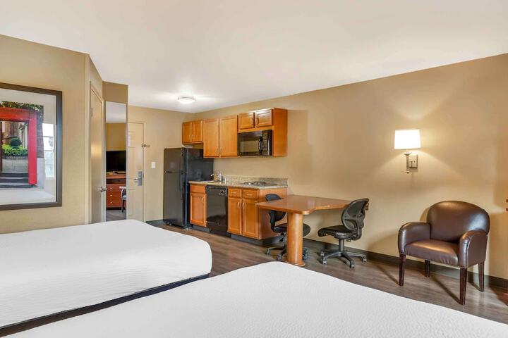 Room 21 of 33