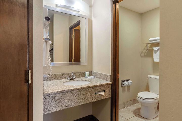 Quality Inn Ontario