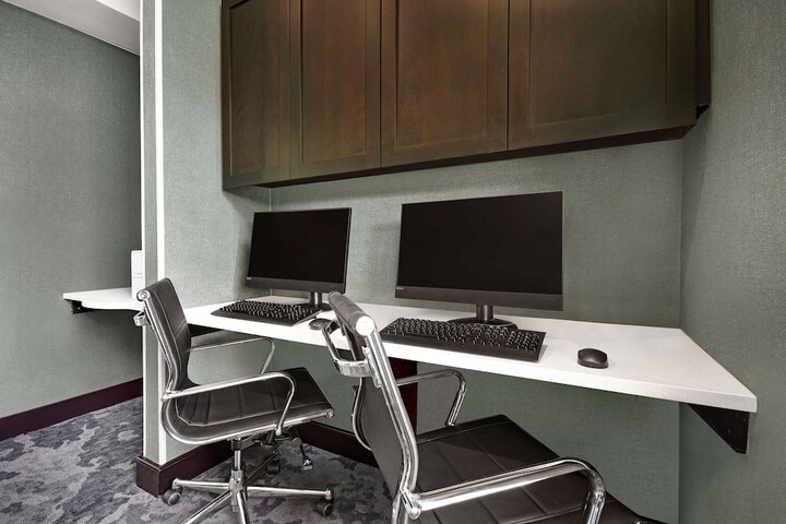 Business Center 49 of 50
