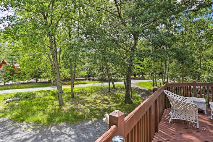 Bushkill House w / Deck & Community Amenities!
