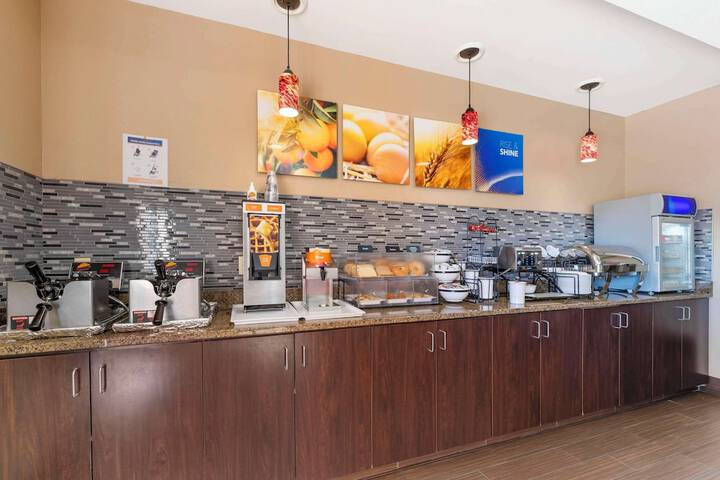 Comfort Inn & Suites Porter near Indiana Dunes