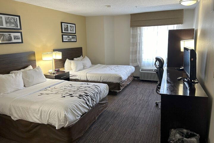 Room 30 of 38