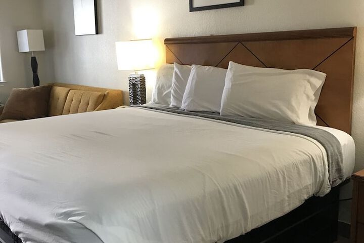 Room 26 of 49