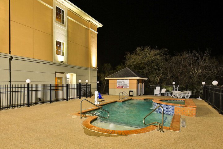 Pool 12 of 103