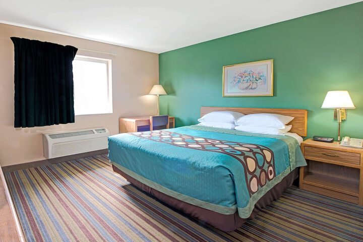 Room 19 of 25