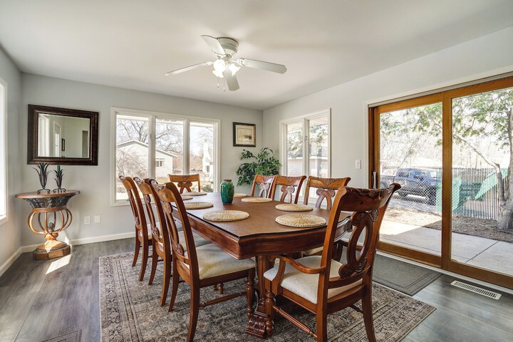 Inviting Minneapolis Vacation Rental w / Game Room!