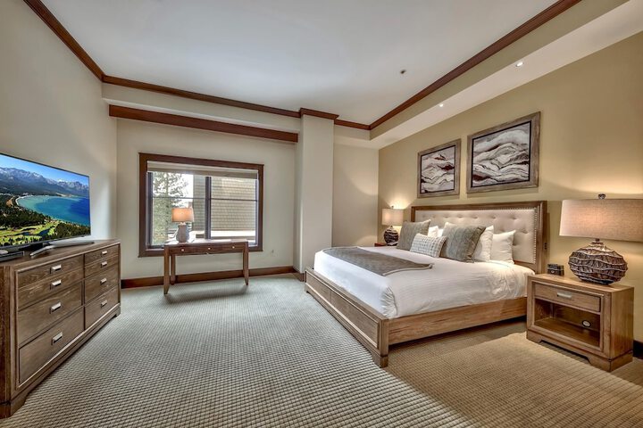 Room 11 of 27