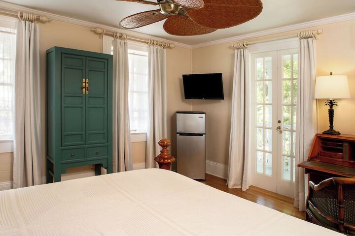 Room 55 of 136