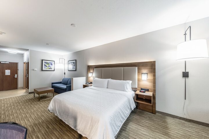 Holiday Inn Express & Suites Fort Worth - Fossil Creek by IHG